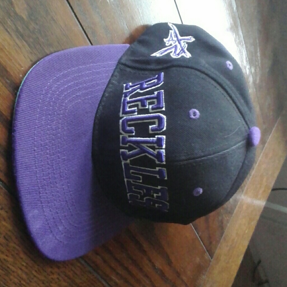 '"Reckless"hat SZ 1 size$15 Plus free gift